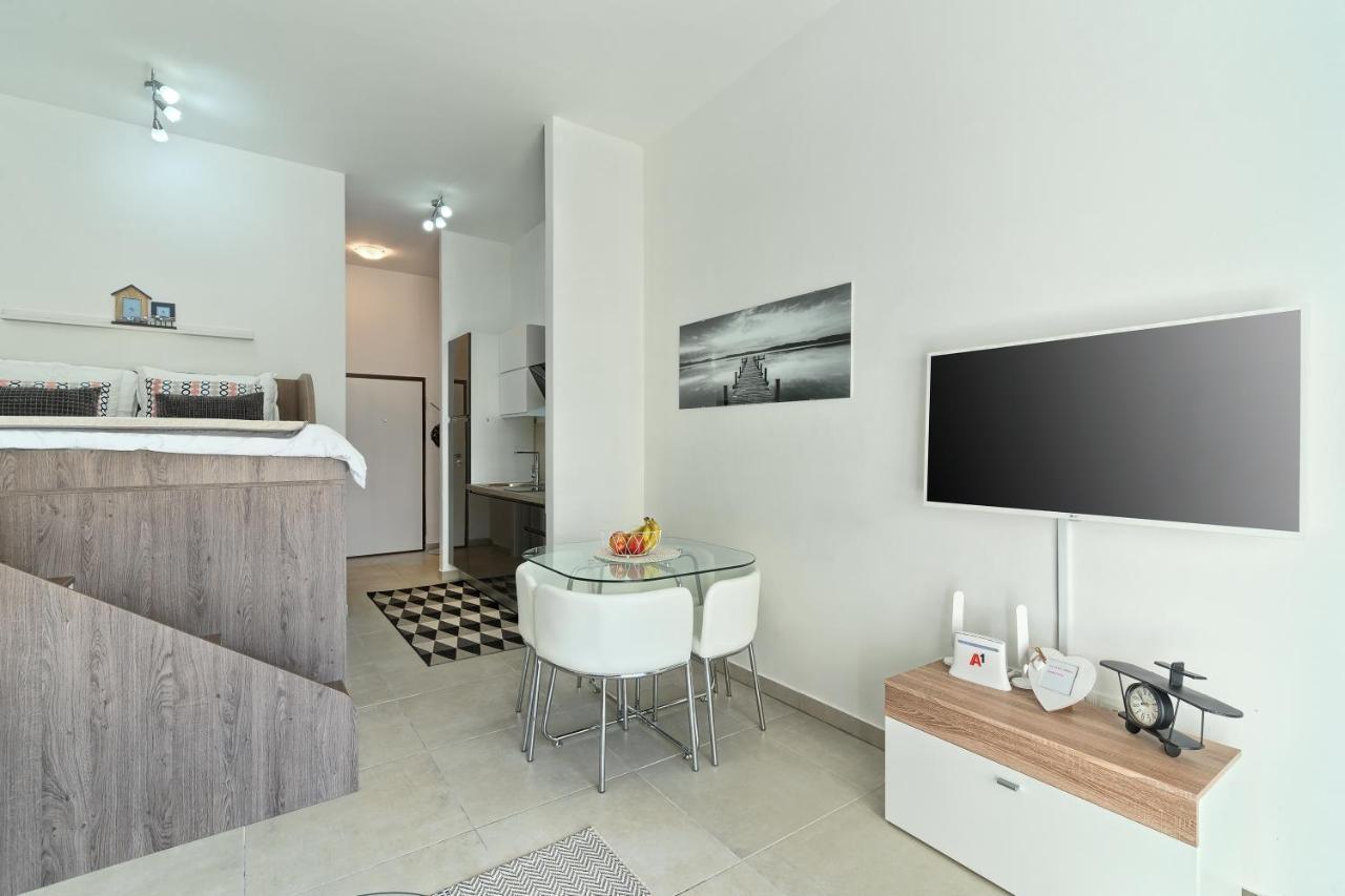 Terrace Apartment Danny Kastela Luaran gambar
